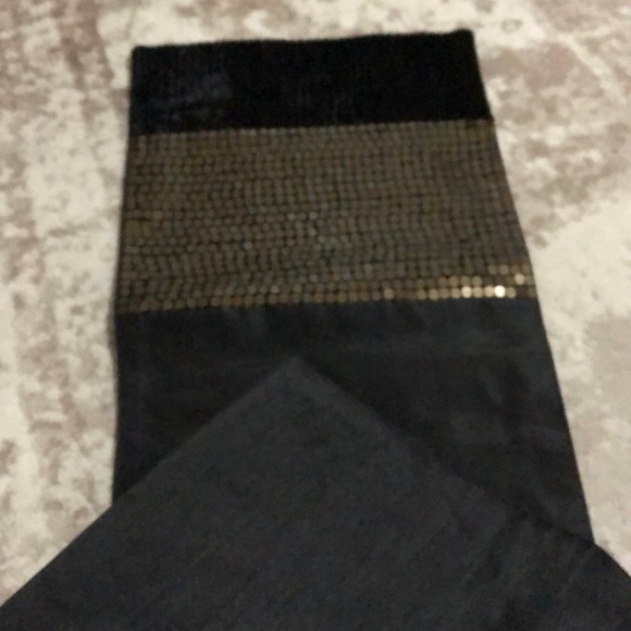 Table runner - Picture 4 of 4